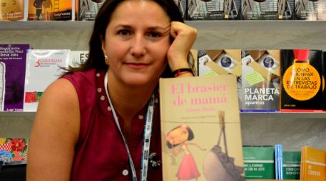 La autora describe la obra como ''parte de una trilogía de libros de salud mamaria''.  /