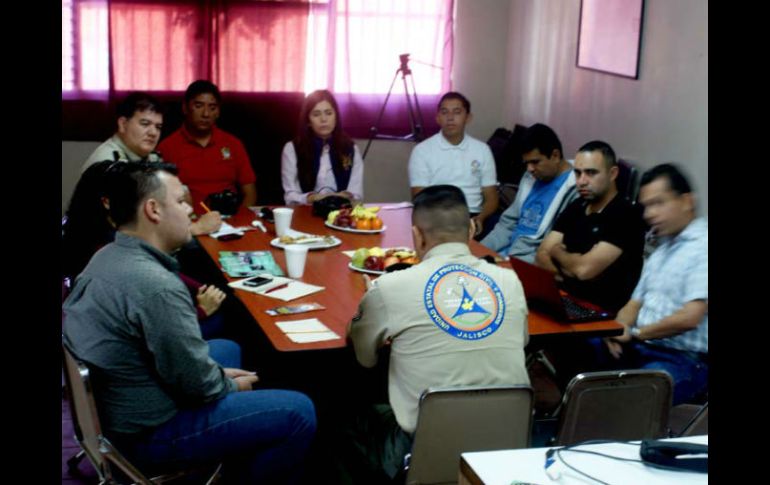En la reunión se hablo de combatir el uso de pirotecnia ilegal durante estas fechas. ESPECIAL /