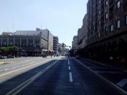 La avenida 16 de Septiembre, entre otras del Centro tapatío, han sido bloquedas por comerciantes ambulantes.  /