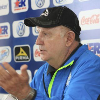 Lapuente dice que cerraría la puerta a Vela