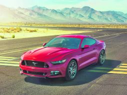 Remozado. Los materiales y el equipamiento aumentan, incluso ahora tiene paletas al volante para realizar los cambios de velocidades.  /