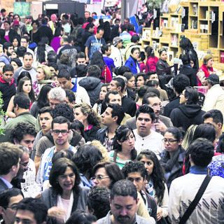 Venta nocturna ''inunda'' la FIL