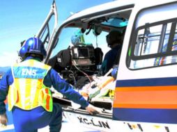 La mujer con quemaduras de segundo grado fue atendida durante el vuelo por un anestesiólogo. ARCHIVO /