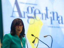 Magdalena Faillace, directora de Asuntos Culturales de la Cancillería de Argentina recibió el cambio de estafeta del país invitado.  /