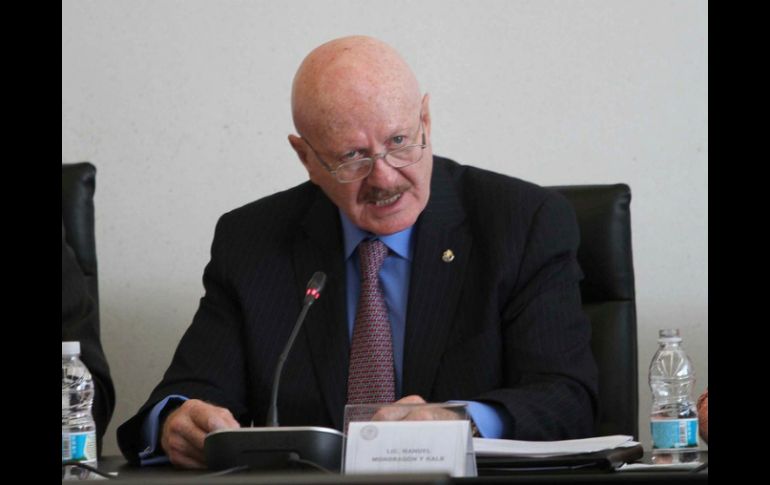 Mondragón y Kalb asegura que la población debe participar en el proyecto para lograr la seguridad del puerto. ARCHIVO /