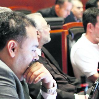 Intercambian críticas por la negociación presupuestal