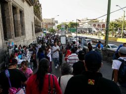 En la zona comercial de Obregón y la Calzada Independencia hay 298 permisos para ambulantes. ARCHIVO /