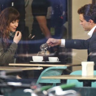 Captan primeros besos del filme ''Cincuenta Sombras''