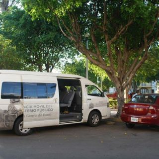 Fiscalía atiende a vecinos de Analco con MP Itinerante