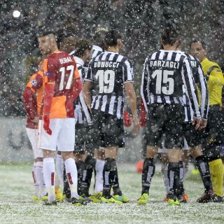 La nieve interrumpe el Galatasaray-Juventus