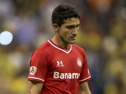 El centrocampista dejó a su equipo con diez ante las Águilas del América. MEXSPORT /