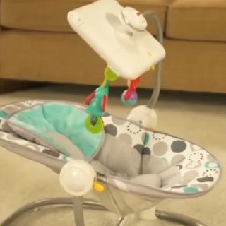 Silla para bebés con iPad causa controversia
