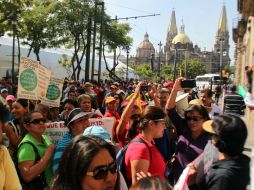 Durante la protesta afuera del Congreso, la avenida Hidalgo estuvo cerrada a la circulación vial, de Alcalde a Belén.  /