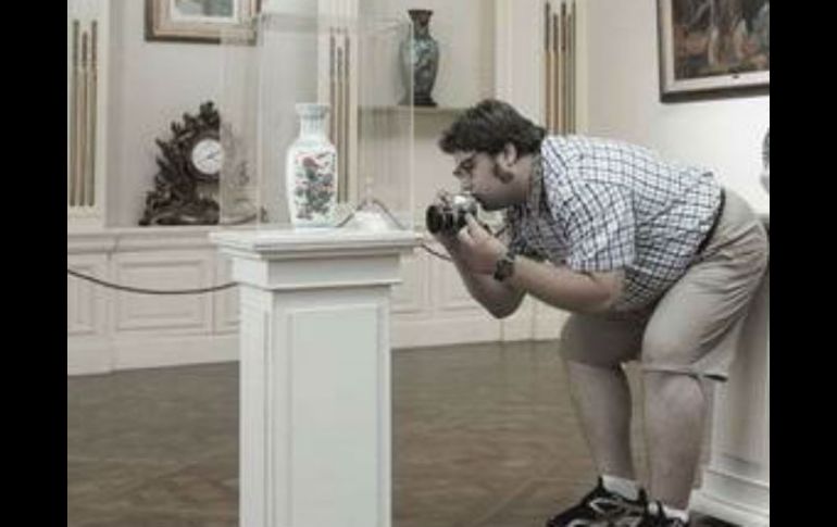 Para el estudio se solicitó a estudiantes que observaran ciertos objetos de un museo fotografiándolos o simplemente mirándolos. ESPECIAL /
