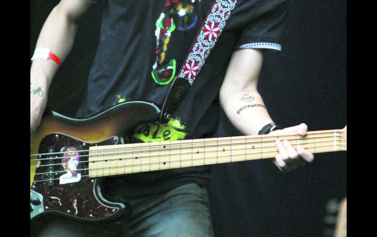 Durante el primer Día del Bajo, se reconoció la trayectoria de varias figuras en este instrumento. EFE /