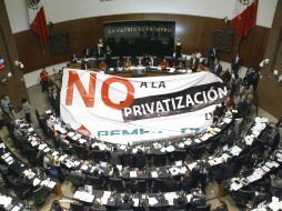 La Secretaría de Gobernación informó al Senado la negativa a enlazar en cadena nacional el debate de la reforma energética. NTX /