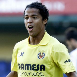 Gio marca cuatro veces en amistoso con Villarreal