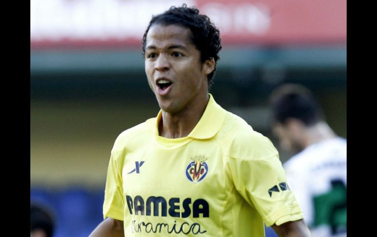 En apenas 24 minutos, Giovani dos Santos logró múltiples tantos. EFE /