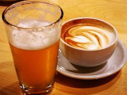 Las dos bebidas han sido blanco de investigaciones y polémica desde hace varios años. ESPECIAL /