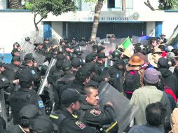 Manifestación. La Cámara de Diputados es bloqueada por simpatizantes de Andrés Manuel López Obrador y de Morena. NTX /