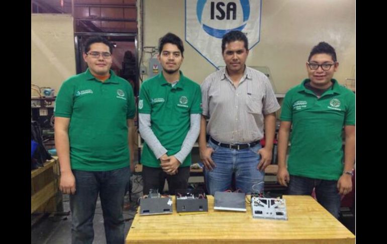 Alumnos del @IPN_MX viajan a Tokio para participar en competencia. Foto: @gobrep. ESPECIAL /
