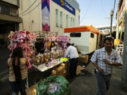 Aseguran que poner multas de gran cantidad ayudaría a terminar con el exceso de ambulantaje.  /