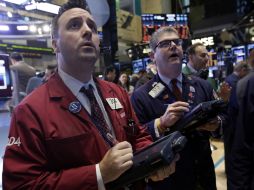 La jornada marcó el tercer descenso consecutivo de la semana. AP /