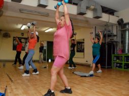 La mitad de mujeres en el estudio realizaron dos sesiones de entrenamiento y al menos 150 minutos semanales de ejercicios aeróbicos. ARCHIVO /
