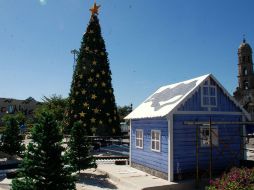 Imagen de los trabajos de la villa navideña en Zapopan. ESPECIAL /