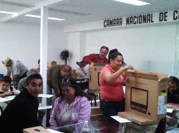 Todos los emprendedores ganadores son afiliados a la Cámara de Comercio en Pequeño.  /