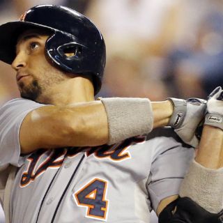 Firma Reales de Kansas City por cuatro años con Omar Infante