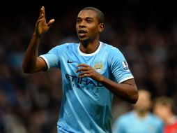 Fernandinho anota dos goles para su equipo, uno el minuto 50 y otro en el 88. AFP /