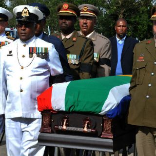 De nuevo en casa, descansa en paz Mandela