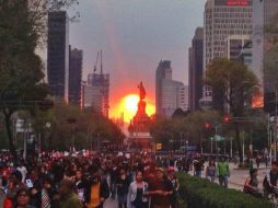 Ciudadanos del DF se manifiestan en contra del alza a la tarifa del metro. TOMADA DE @roblesmaloof  /