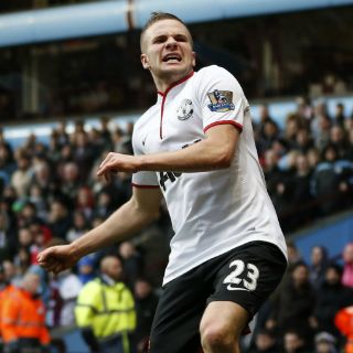 Manchester United golea a Aston Villa