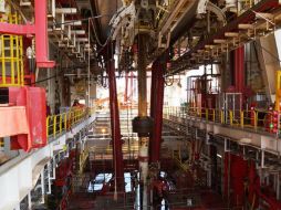 Interior de la plataforma en aguas profundas Centenario, perforando actualmente el pozo Lakach. FOTO: Twitter@Pemex ESPECIAL /