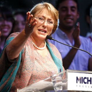 Es momento de iniciar cambios de fondo en Chile: Bachelet