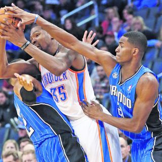 Ni con magia frenaron a Kevin Durant