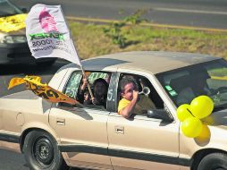Caravana perredista desde tlajomulco a Guadalajara.  /