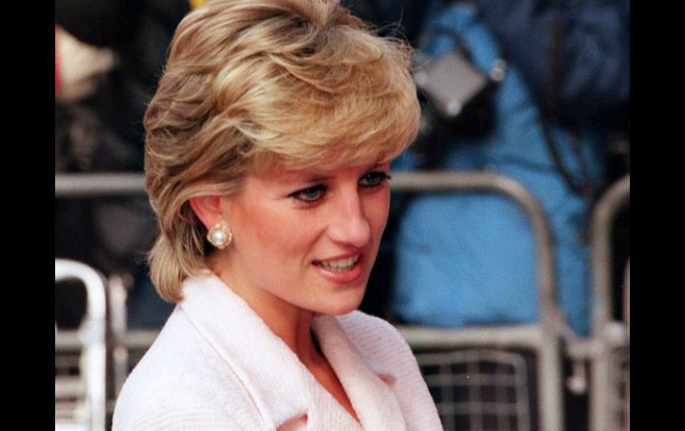 Diana de Gales murió el 31 de agosto de 1997 en un accidente de tráfico en un túnel de París. ARCHIVO /