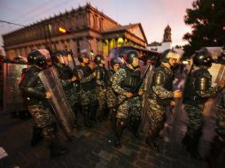 En algunos congresos locales, como el de Jalisco, la reforma energética se aprobó en medio de un fuerte enfretamiento. ARCHIVO /