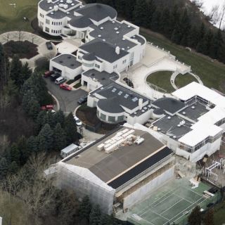 Fracasa la subasta por mansión de Michael Jordan