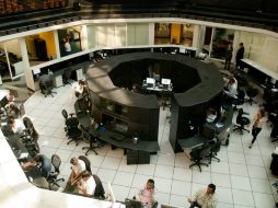 En la Bolsa Mexicana también se mantienen a la expectativa de la información que surja desde la Reserva Federal de EU. ARCHIVO /