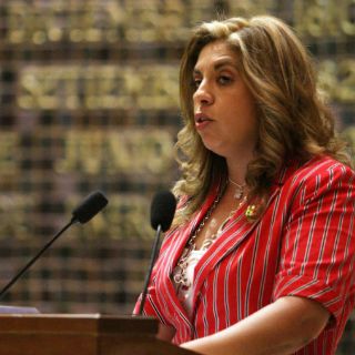 Diputados analizan solicitud de juicio político contra Elisa Ayón