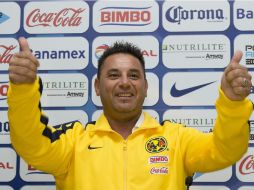 Antonio Mohamed lució de buen humor en su presentación y confía en obtener buenos resultados con las Águilas. MEXSPORT /