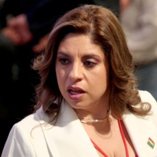 Elisa Ayón se aferra y vuelve