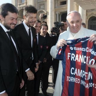 Papa Francisco convive con jugadores de San Lorenzo