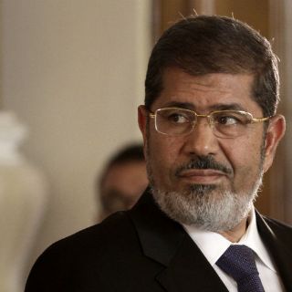 Morsi, juzgado por terrorismo y alianza con Hamas y Hezbolá