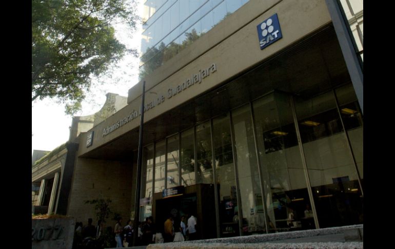 El SAT reconoce que hahn habido acercamientos para aclarar esta nueva forma de facturación. ARCHIVO /