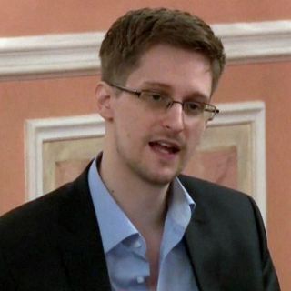 Senado brasileño apoya asilo para Snowden